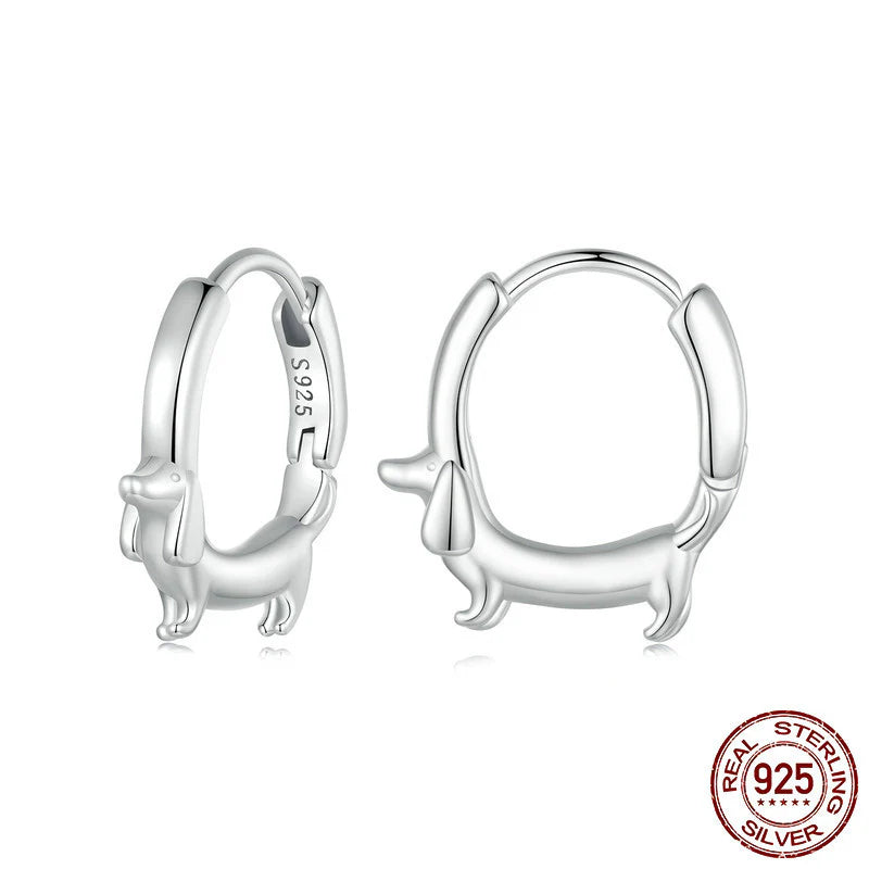 Pendientes Perro Salchicha Plata 925: Aretes Dachshund Minimalistas, Joyería de Plata Esterlina Diseño Animal Moderno