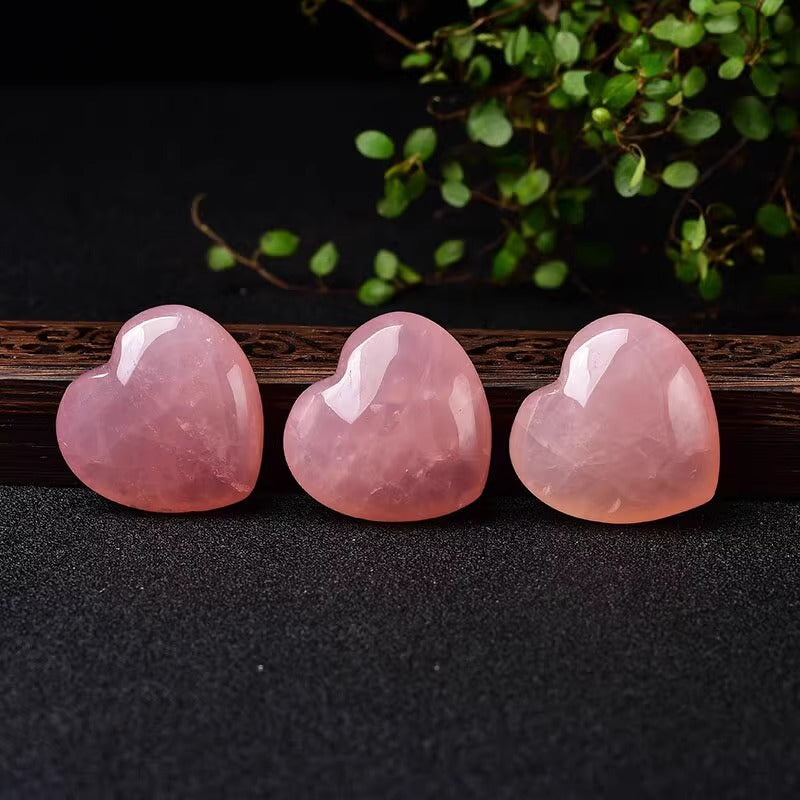 Corazón de Cuarzo Rosa Natural: Figurita Hecha a Mano, Ideal para Decoración y DIY