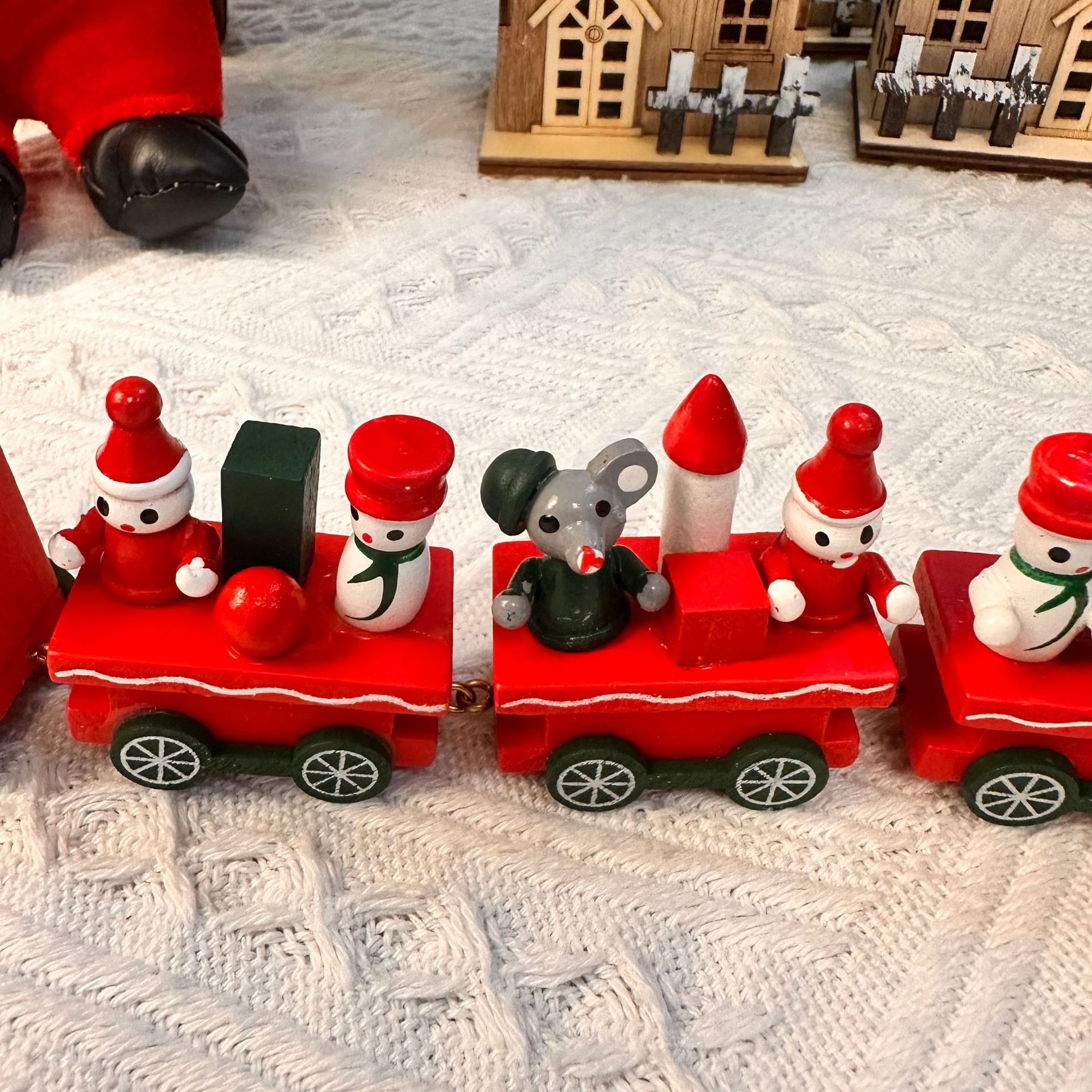 Tren de Navidad de Madera: Decoración Navideña en Tres Diseños Diferentes