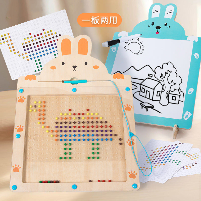 Tablero educativo magnético con diseño de conejo y doble función: dibujo y patrones de colores. Juego ideal para creatividad y aprendizaje visual.