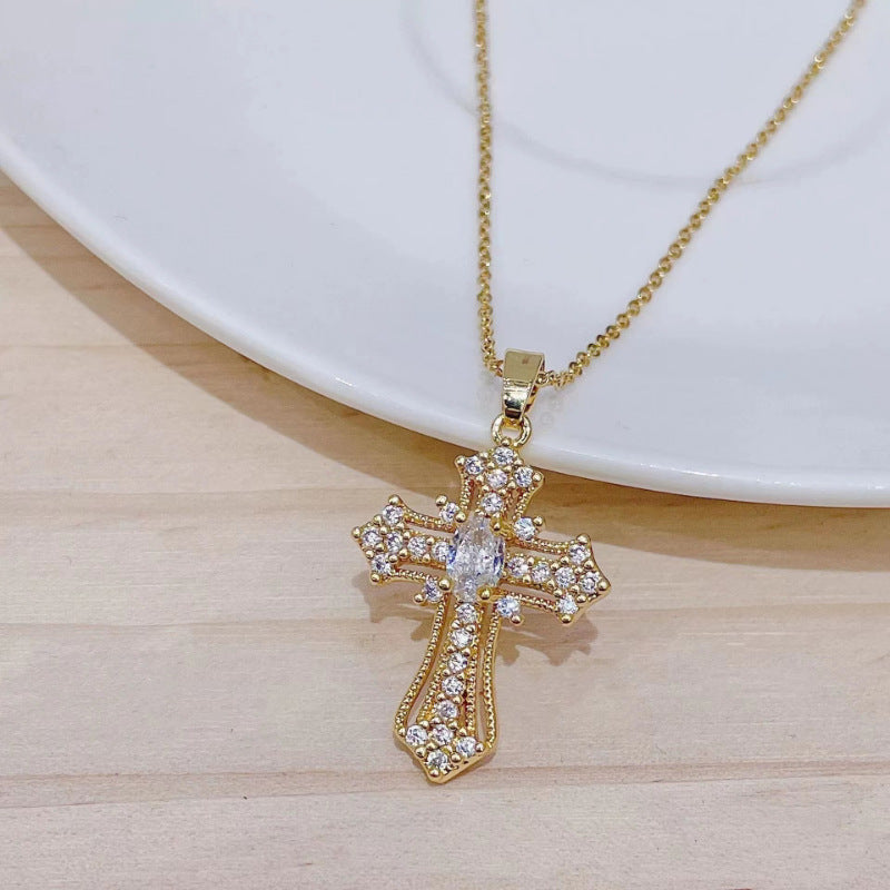 Cadena con Cruz Grande para Mujer – Dije con Cristales Brillantes Estilo Pectoral