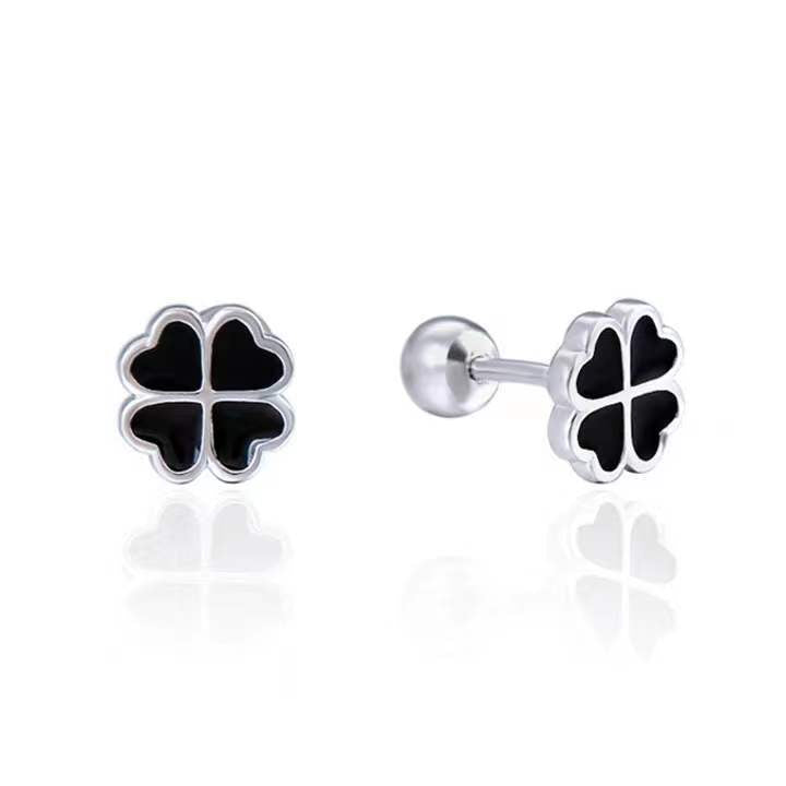 Pendiente Botón de Trébol de Cuatro Hojas Negro en Plata S999 – Para Mujer