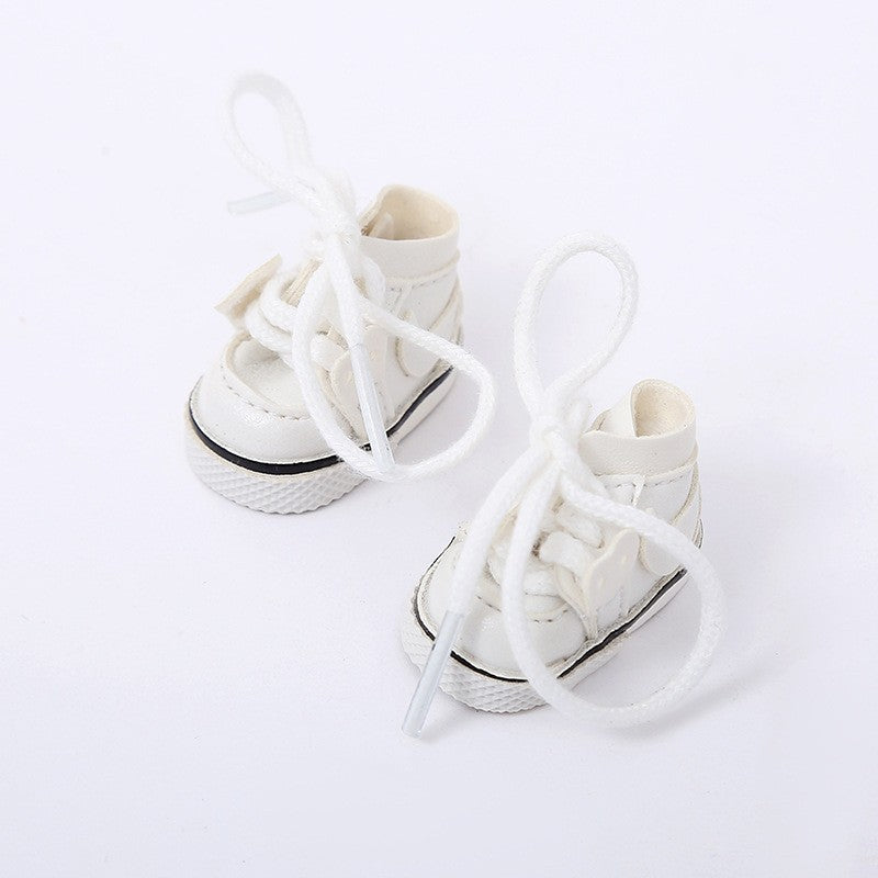 Zapatillas blancas con cordones largos para muñecos Labubu de 17CM, parte de la colección de calzado para muñecos y juguetes.
