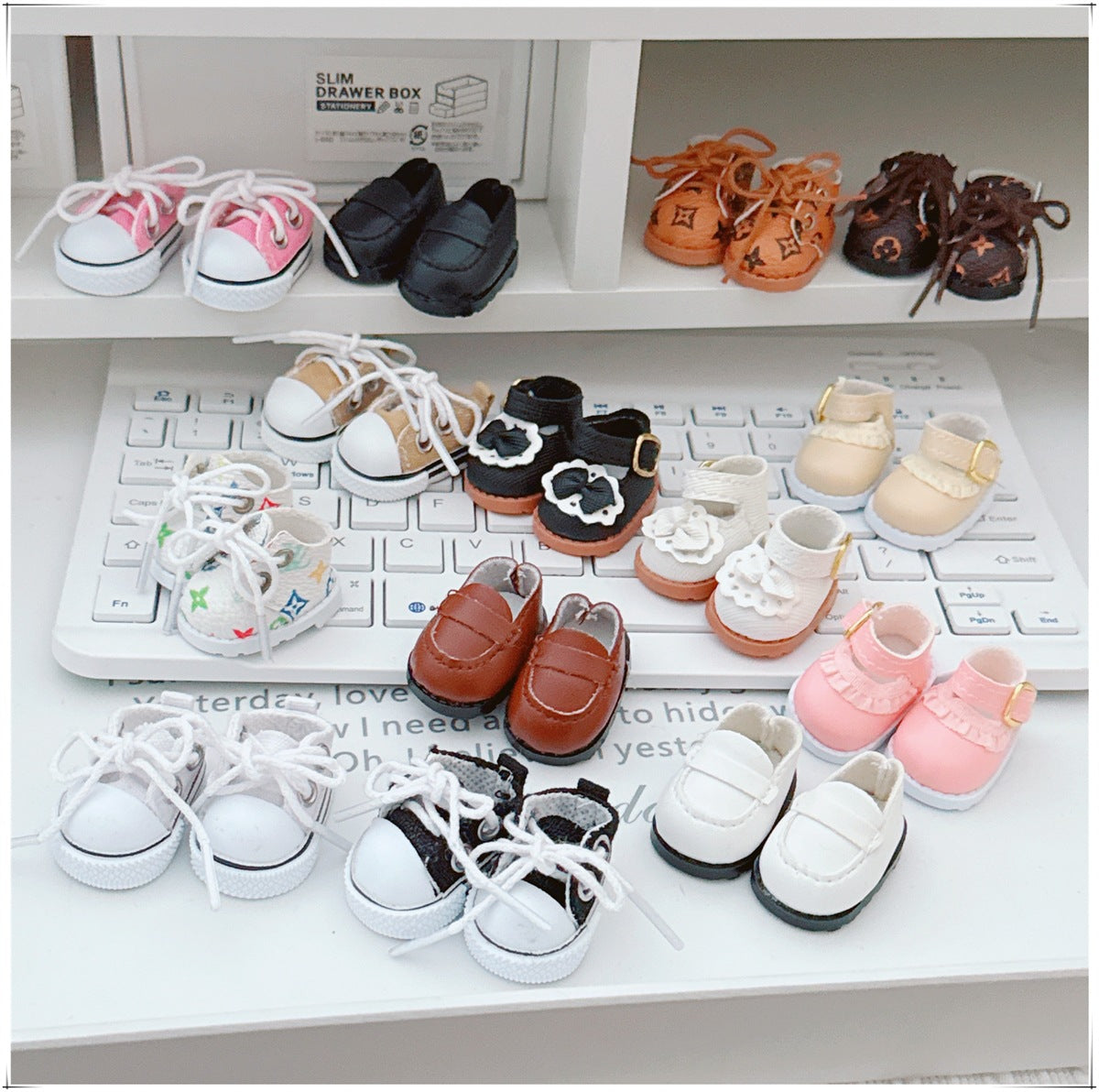 zapatos para labubu en diferentes diseños y colores