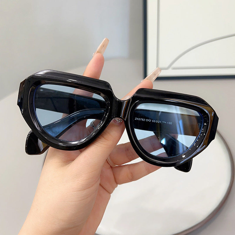 Gafas de Sol Mariposa  con Marco Grueso y Protección UV