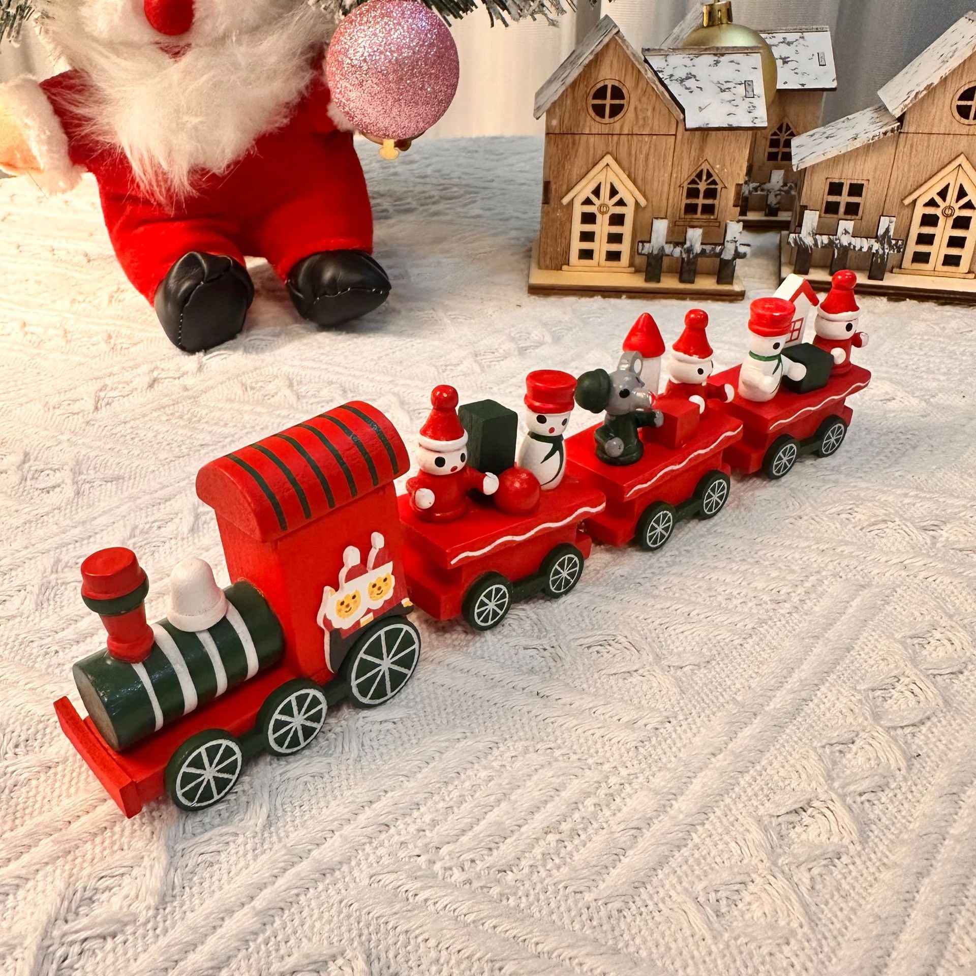 Tren de Navidad de Madera: Decoración Navideña en Tres Diseños Diferentes
