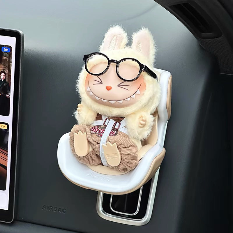 Asiento de auto para muñeca Labubu – Decorativo para Rejilla de Ventilación