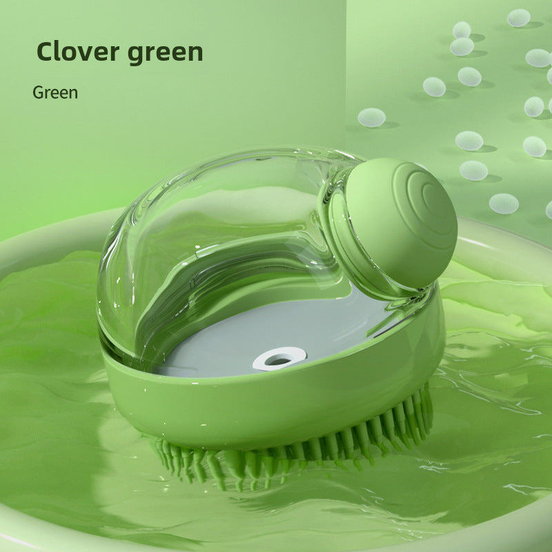 Cepillo de baño de silicona en color verde con diseño ergonómico. Guante masajeador para perros y gatos con dispensador de jabón.