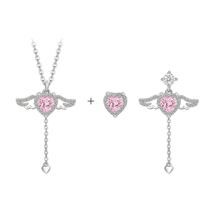 Collar de Corazón con Alas: Cadena Corta - Regalo para San Valentín