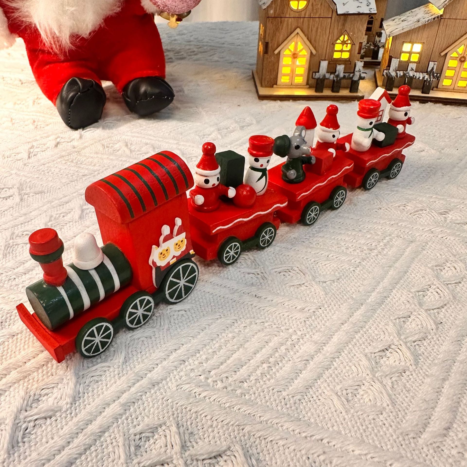 Tren de Navidad de Madera: Decoración Navideña en Tres Diseños Diferentes