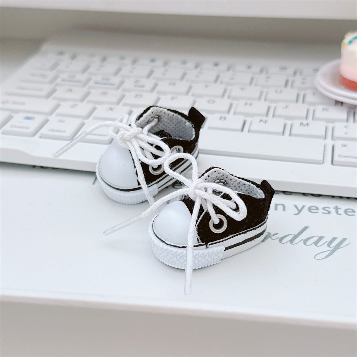 Zapatillas de lona para muñecas de 17 cm: Labubu, muñeca de algodón de 10 cm, color negro y blanco, con cordones