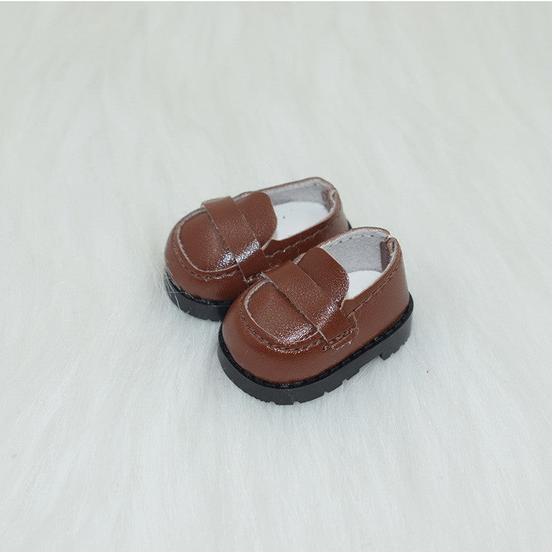 Zapatos tipo mocasín marrones para muñecos Labubu de 17CM, parte de la colección de accesorios de ropa y calzado para muñecos.