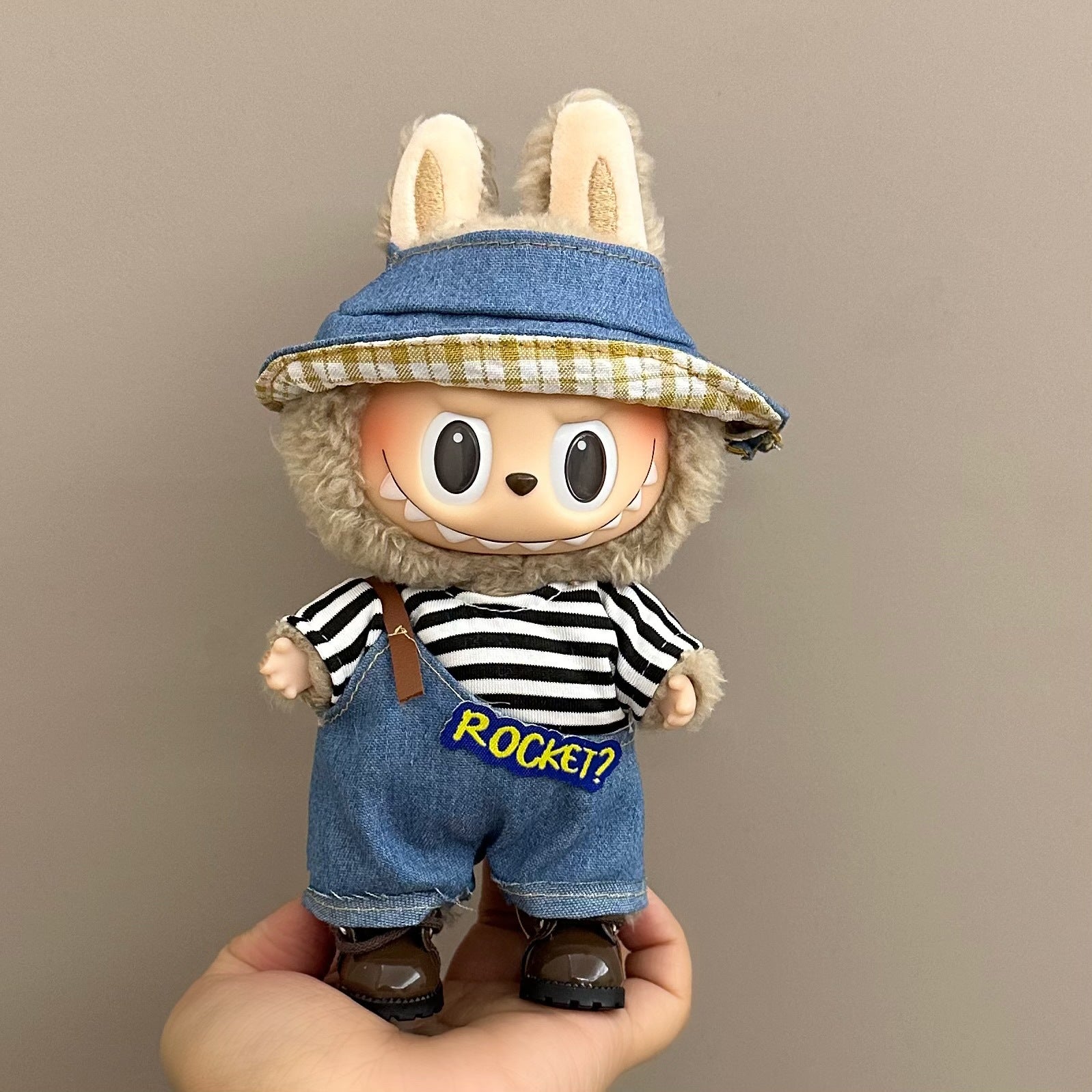 Ropa para Muñecas Labubu de 17cm – Modelos de Pie y Sentado (Muñeca no incluida)