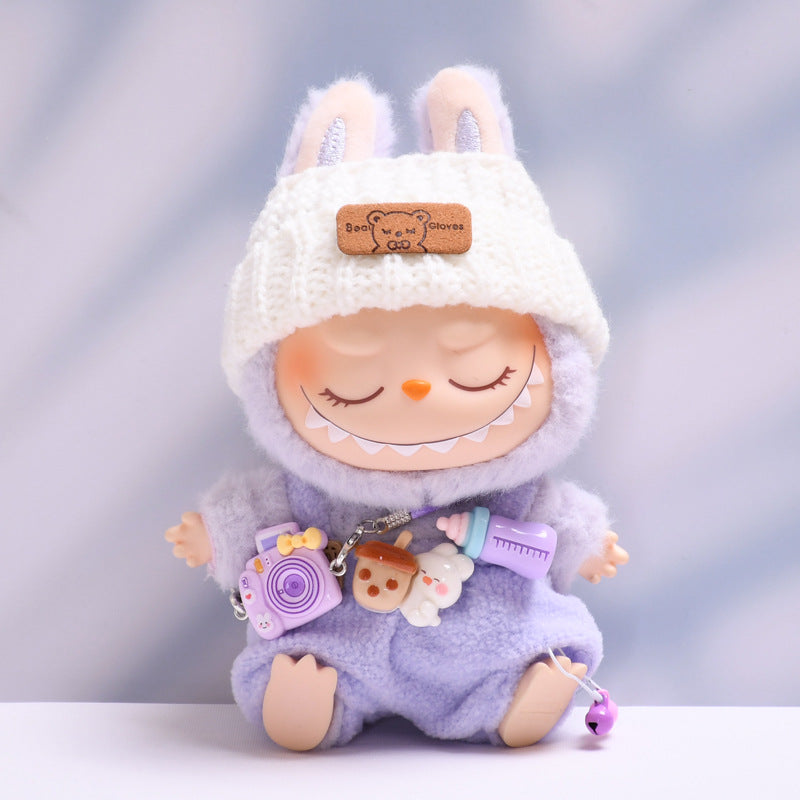 Overol con Accesorios para Muñeca Labubu 17 cm – Biberón y Cámara de Juguete (Muñeca No Incluida)