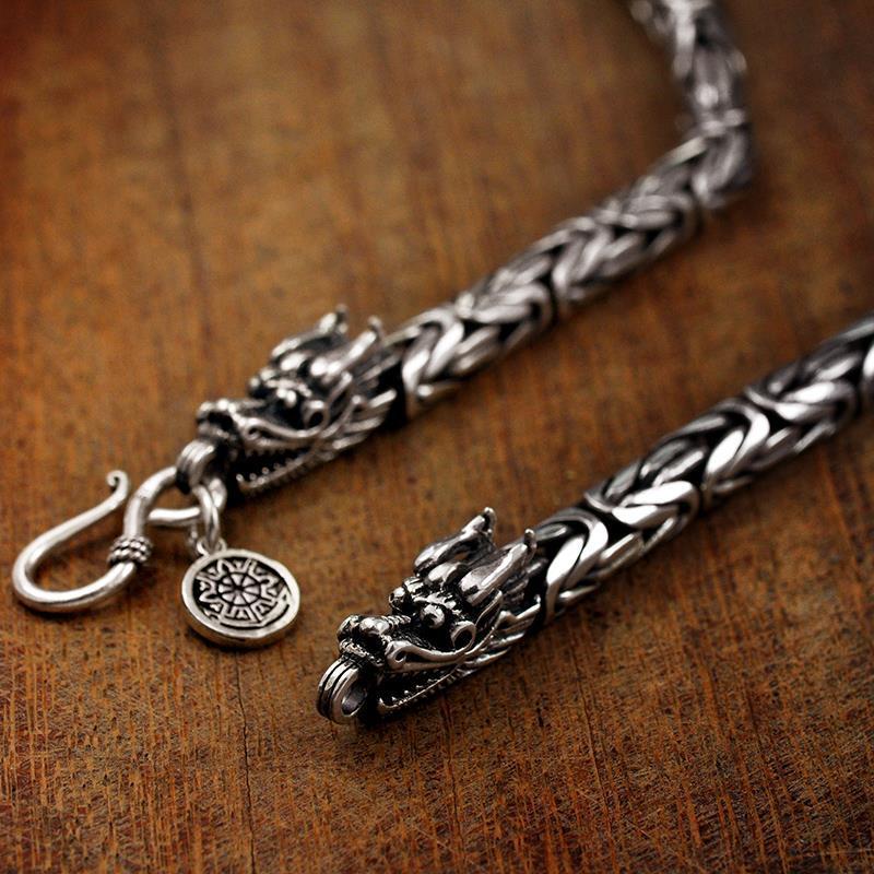 Collar de plata envejecida estilo retro: cadena de dragón de imitación de plata tailandesa para hombres, diseño urbano y audaz