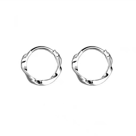 Aros Pequeños de Plata Pura con Diseño Möbius y Cierre de Click
