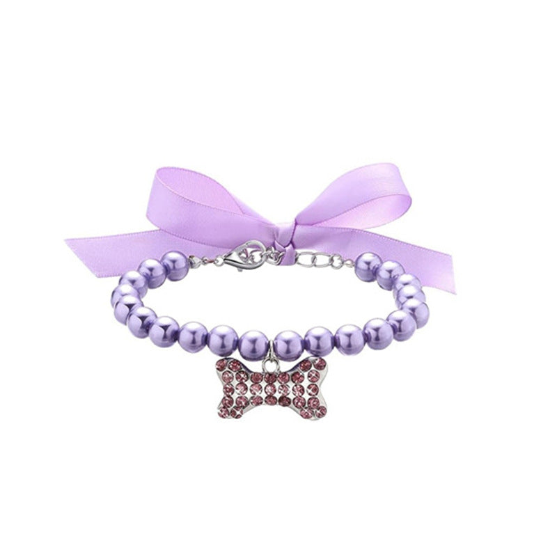 Accesorio elegante de perlas para mascotas pequeñas