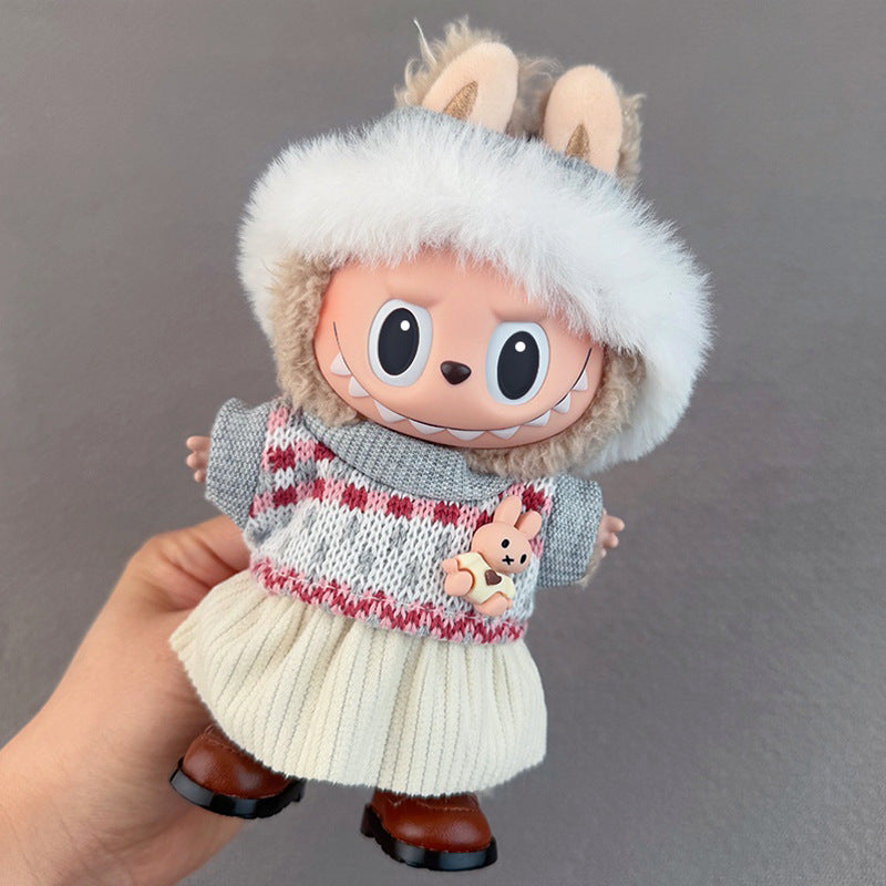 Vestido de invierno gris con gorro peludo para muñeca Labubu de 17cm, accesorio retro ideal para temporada fría.