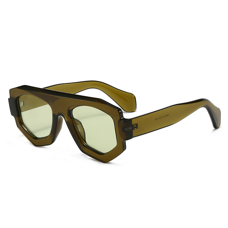 Gafas de sol para mujer con forma geométrica Futurista en color Verde militar 