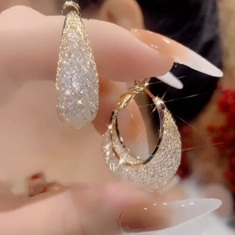 Aretes de Gota Grande con Zirconias – Cierre Tipo Bayoneta para Mujer