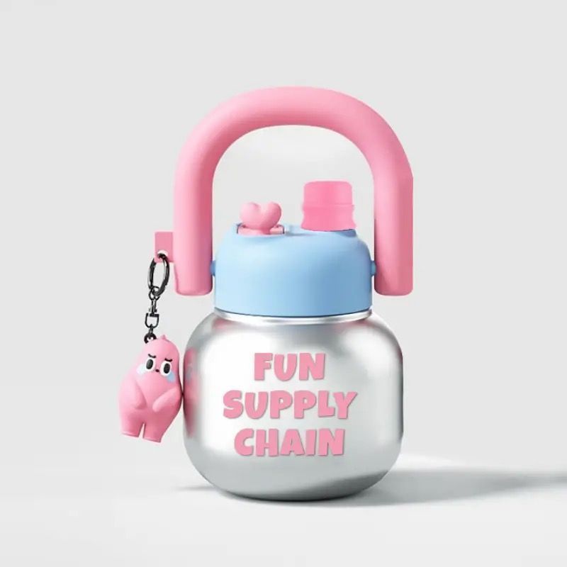 Botella deportiva estilo kettlebell