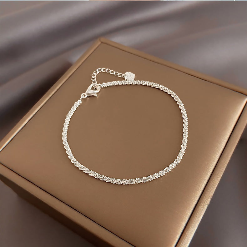 Pulsera minimalista de eslabones metálicos para mujer – diseño delicado