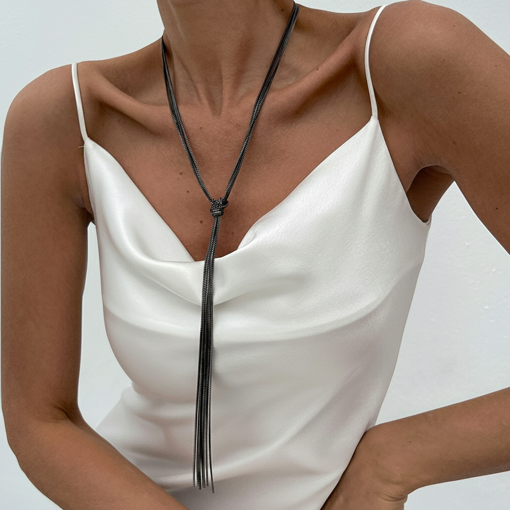 Collar de cadena con flecos metálicos estilo minimalista - 2