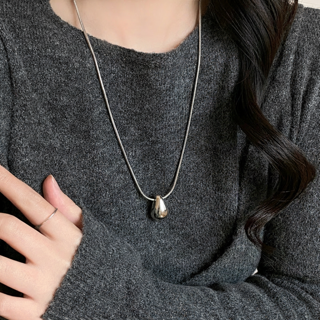 Collar Minimalista con Dije Gota de Agua para Mujer - 2