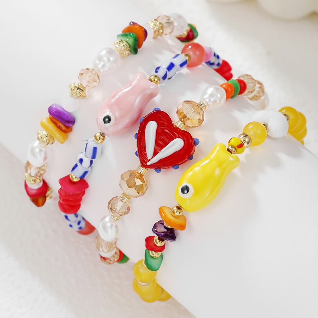 Pulsera de cuentas con corazón y pez de cerámica - 4
