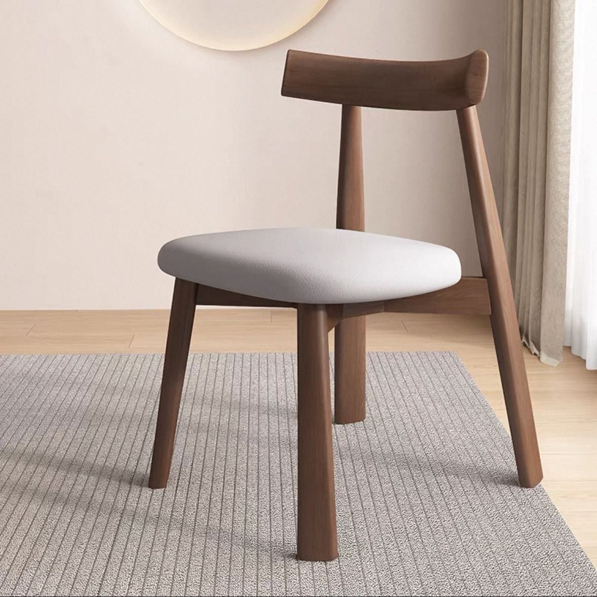 Silla Nórdica de Comedor con Respaldo y Asiento Tapizado