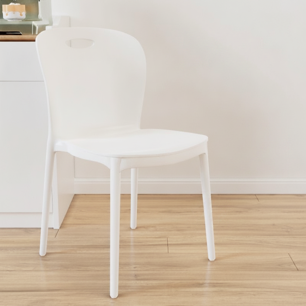 Silla nórdica apilable con descansabrazos para comedor