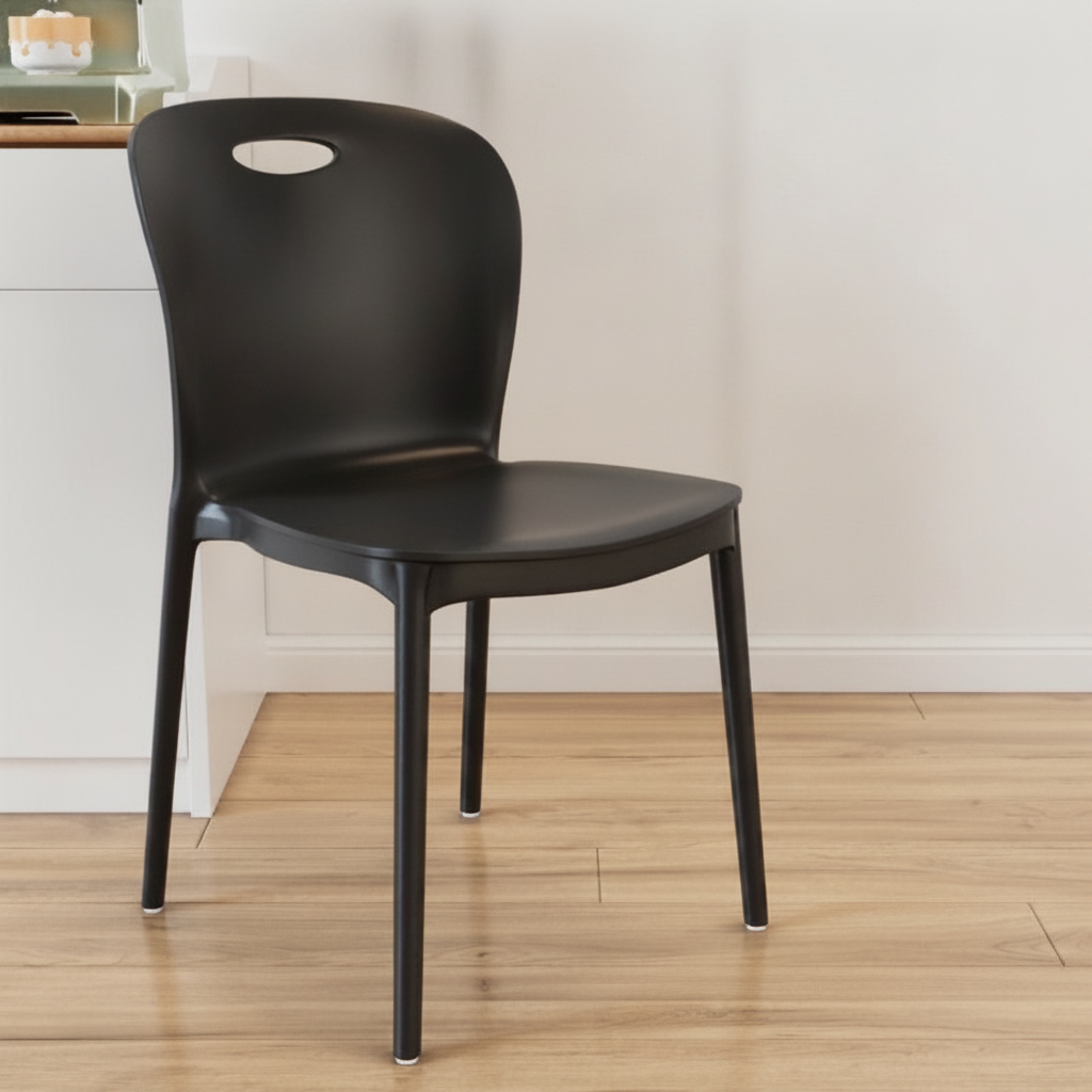 Silla nórdica apilable con descansabrazos para comedor