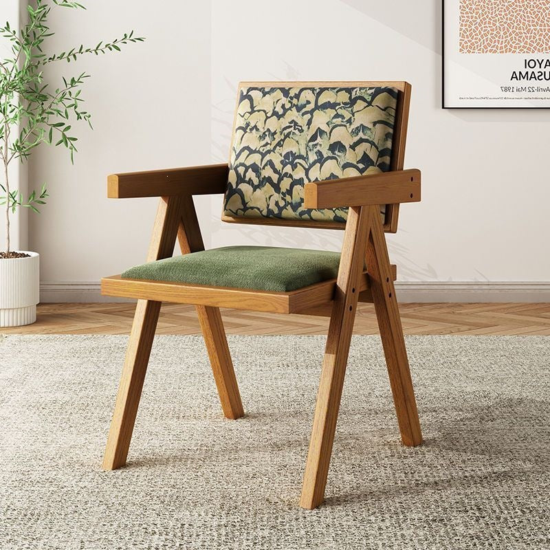 Silla de comedor nórdica de madera con respaldo de ratán