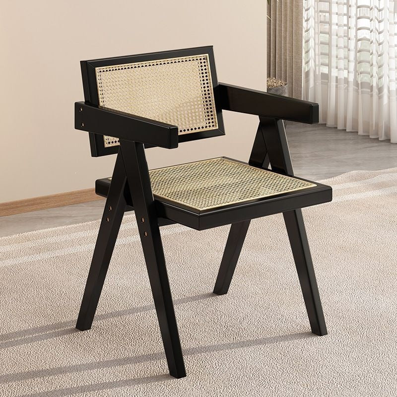 Silla de comedor nórdica de madera con respaldo de ratán