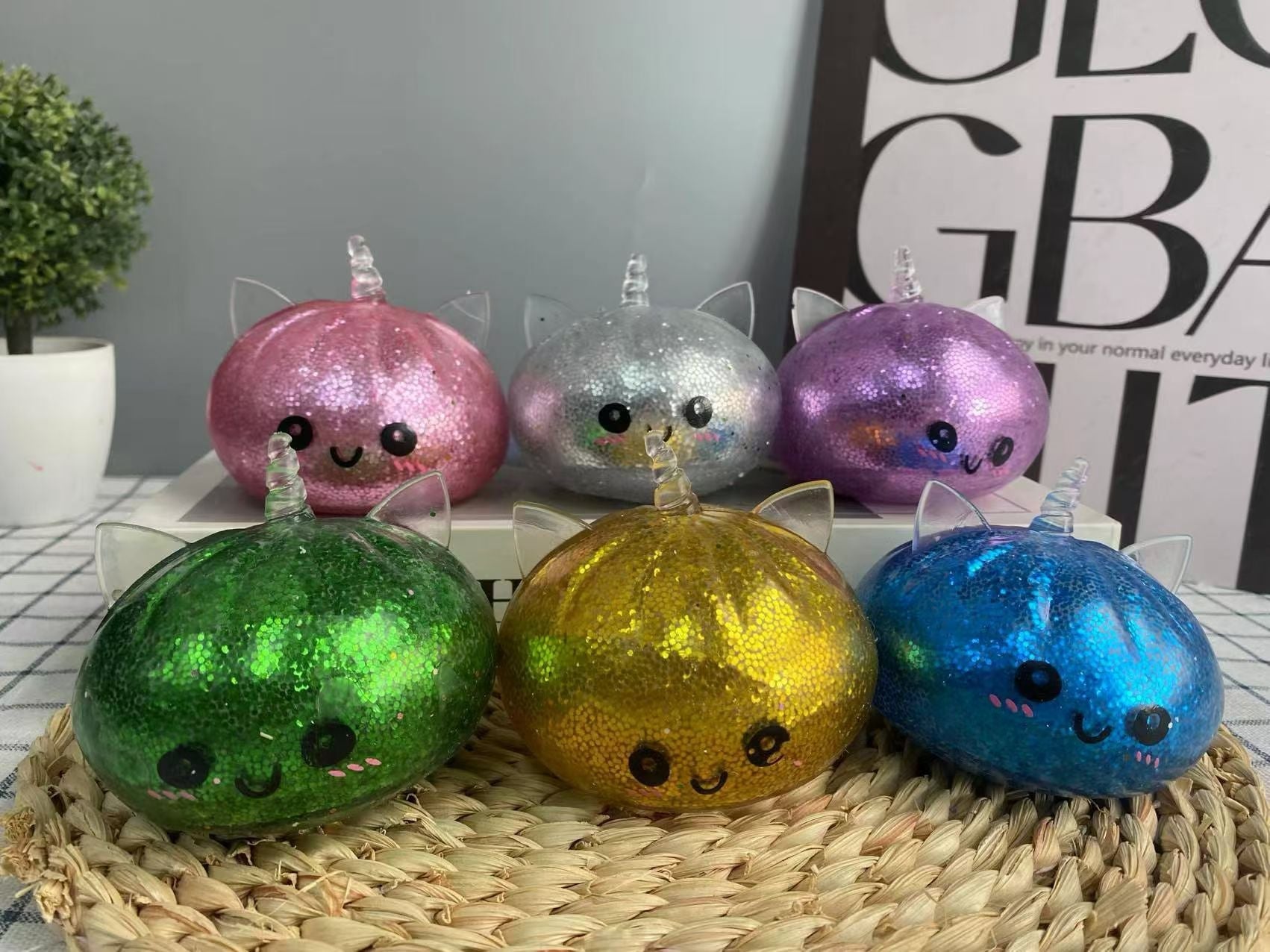 Juguete Antiestés Bun Apretable de TPR con Diseños Variados