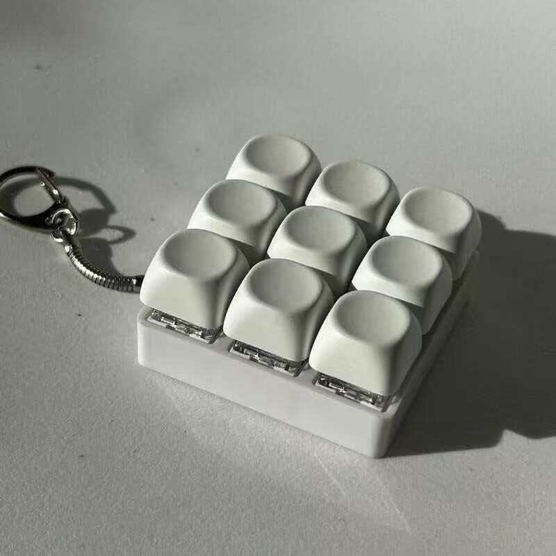 Llavero Antiestrés Teclado Mecánico Macaron con Luz
