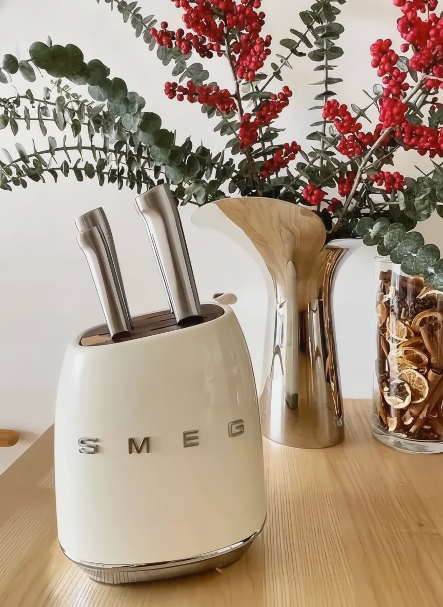 Set de Cuchillos SMEG 7 piezas con Soporte Retro - 4