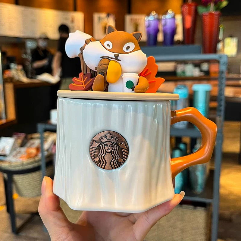 Taza de cerámica con diseño ilustrado y tapa 355 ml