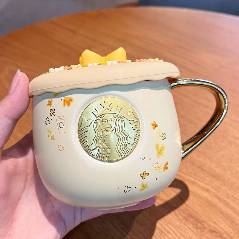 Taza de cerámica con diseño ilustrado y acabado esmalte