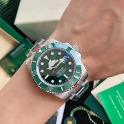 Reloj mecánico automático para hombre con bisel verde - 1