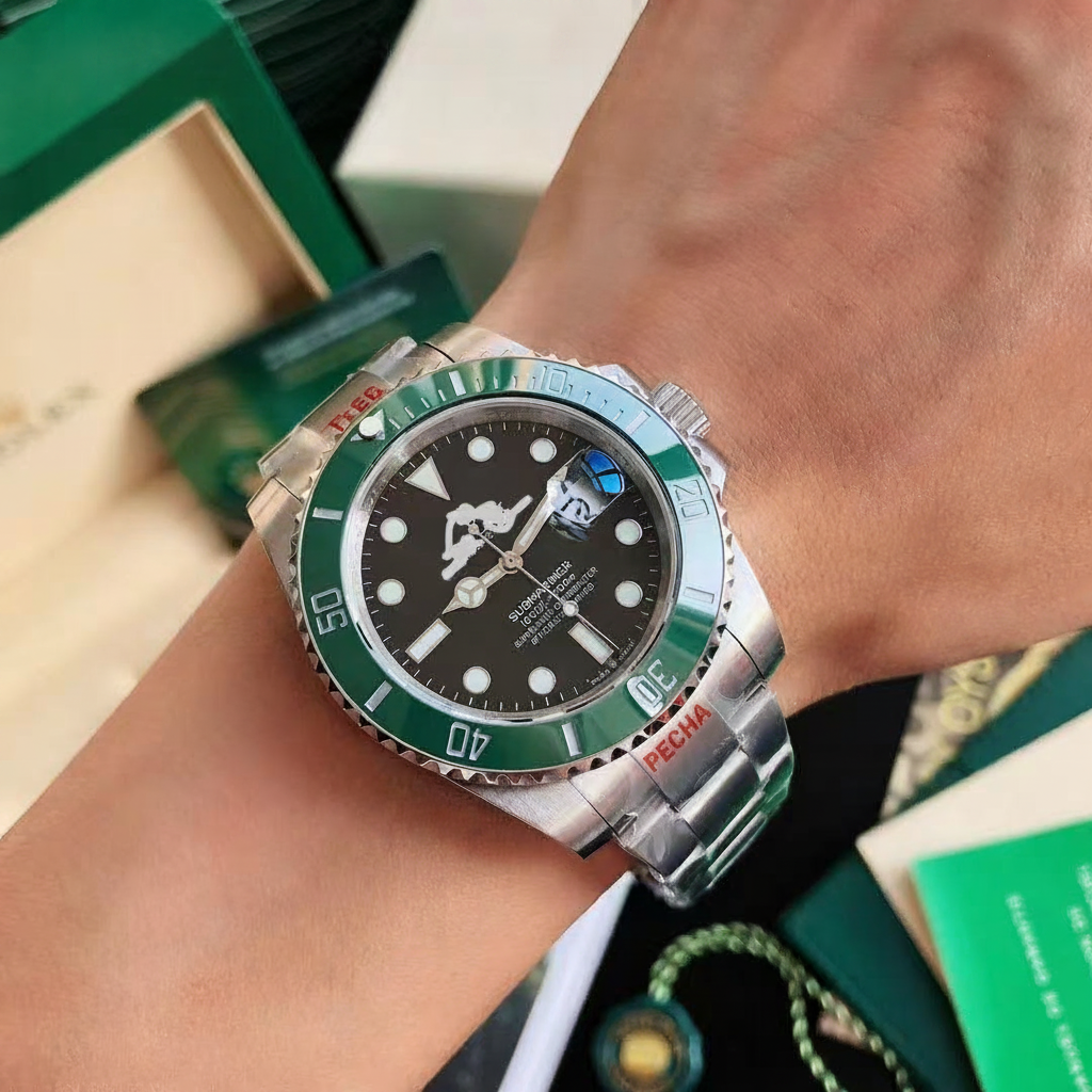 Reloj mecánico automático para hombre con bisel verde