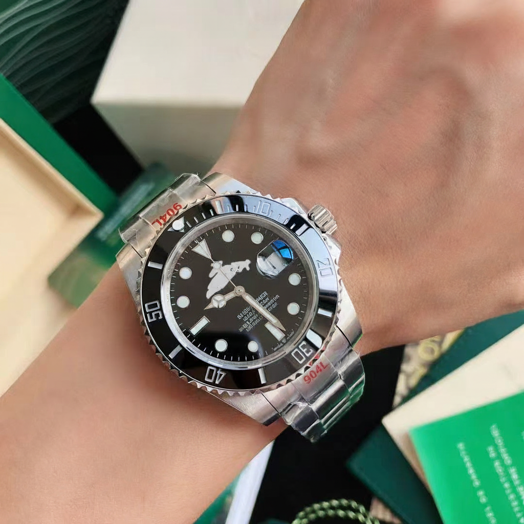 Reloj mecánico automático para hombre con bisel verde