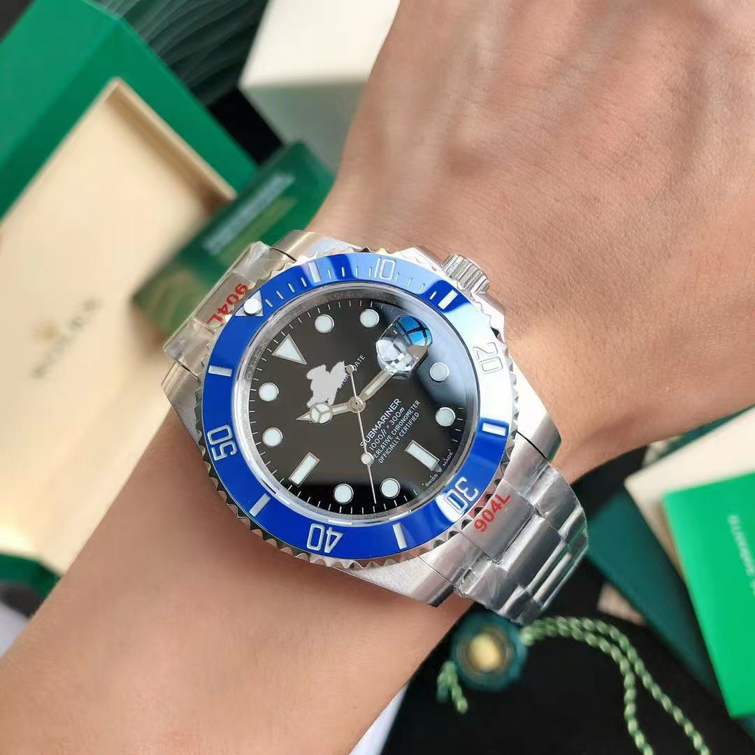 Reloj mecánico automático para hombre con bisel verde