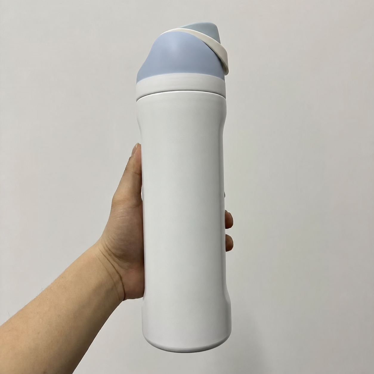 Termo deportivo acero inoxidable con popote 710-950 ml