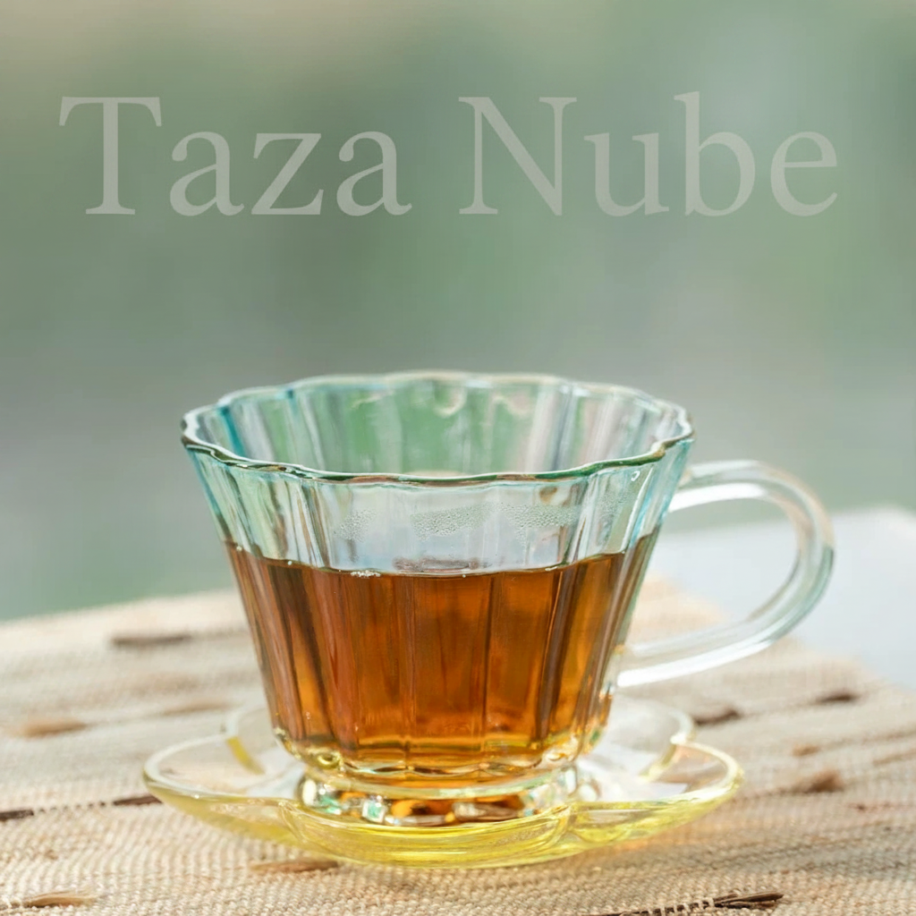 Taza de café de vidrio con platito Serie Nube