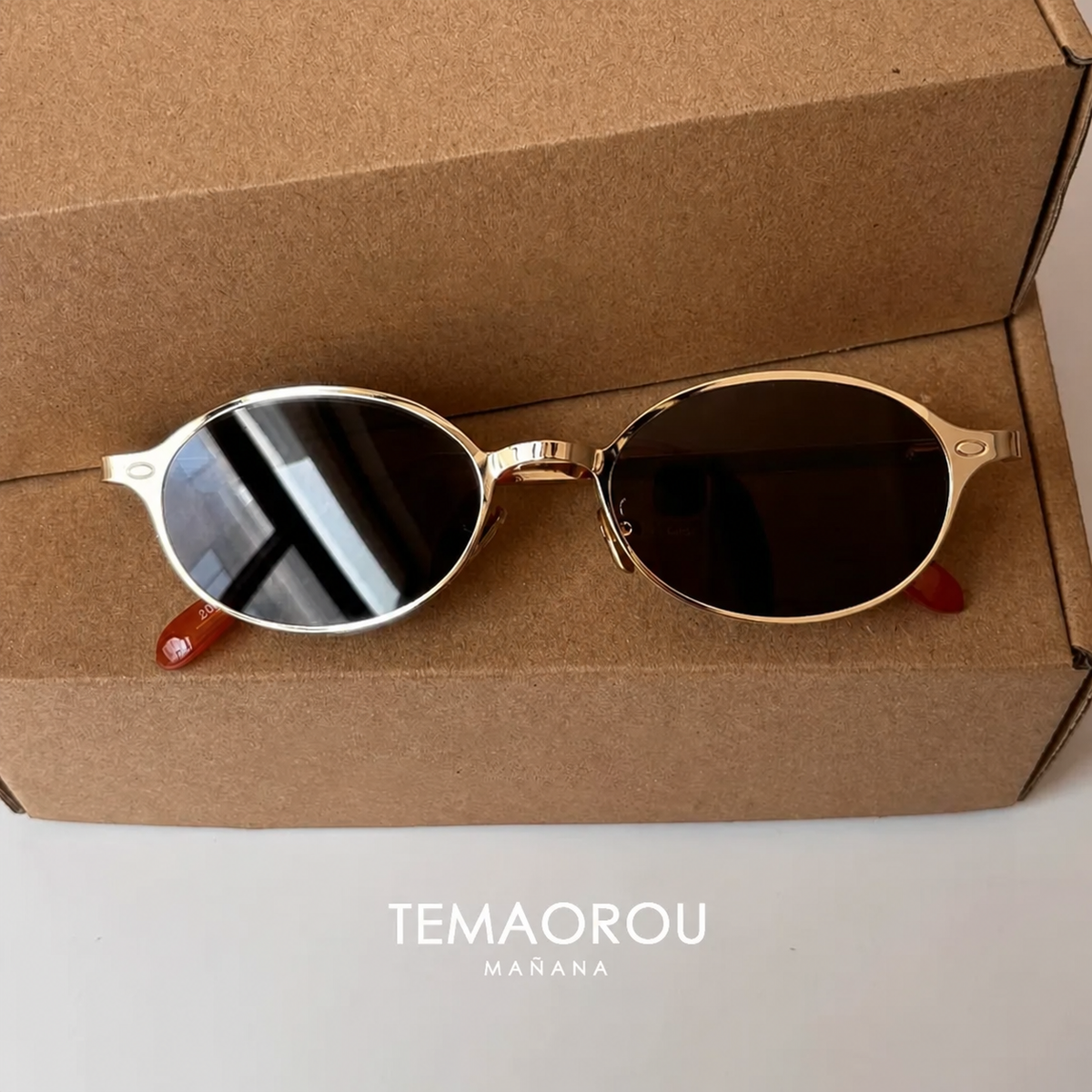Lentes de sol vintage retro con marco dorado o plateado - 4