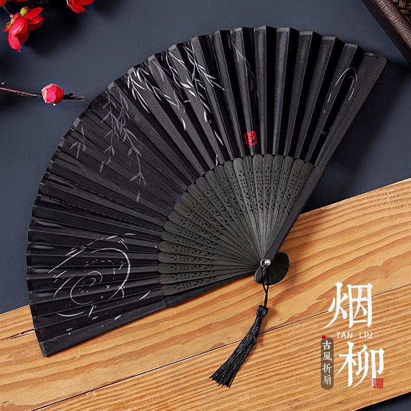 Abanico plegable estilo oriental de seda y bambú