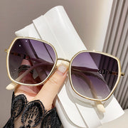 Lentes de Sol Cuadrados Marco Grande UV380 Moda - 1