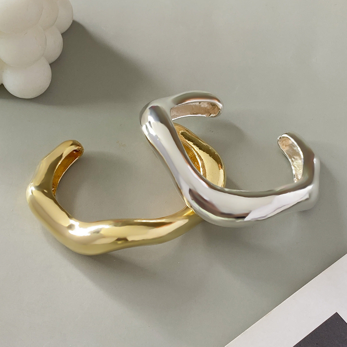Brazalete metálico geométrico estilo glam - 4