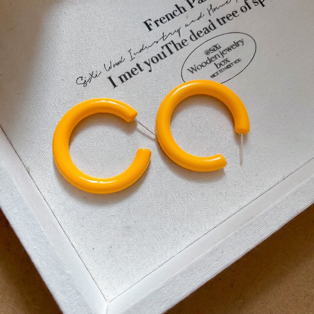 Aretes geométricos en C colores candy acero 925